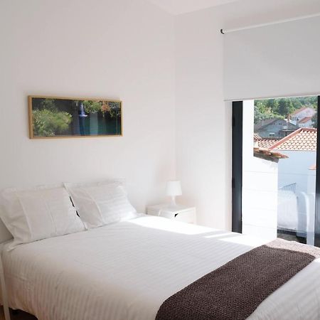 Casa Da Ribeira Guesthouse Cha de Alvares Eksteriør bilde