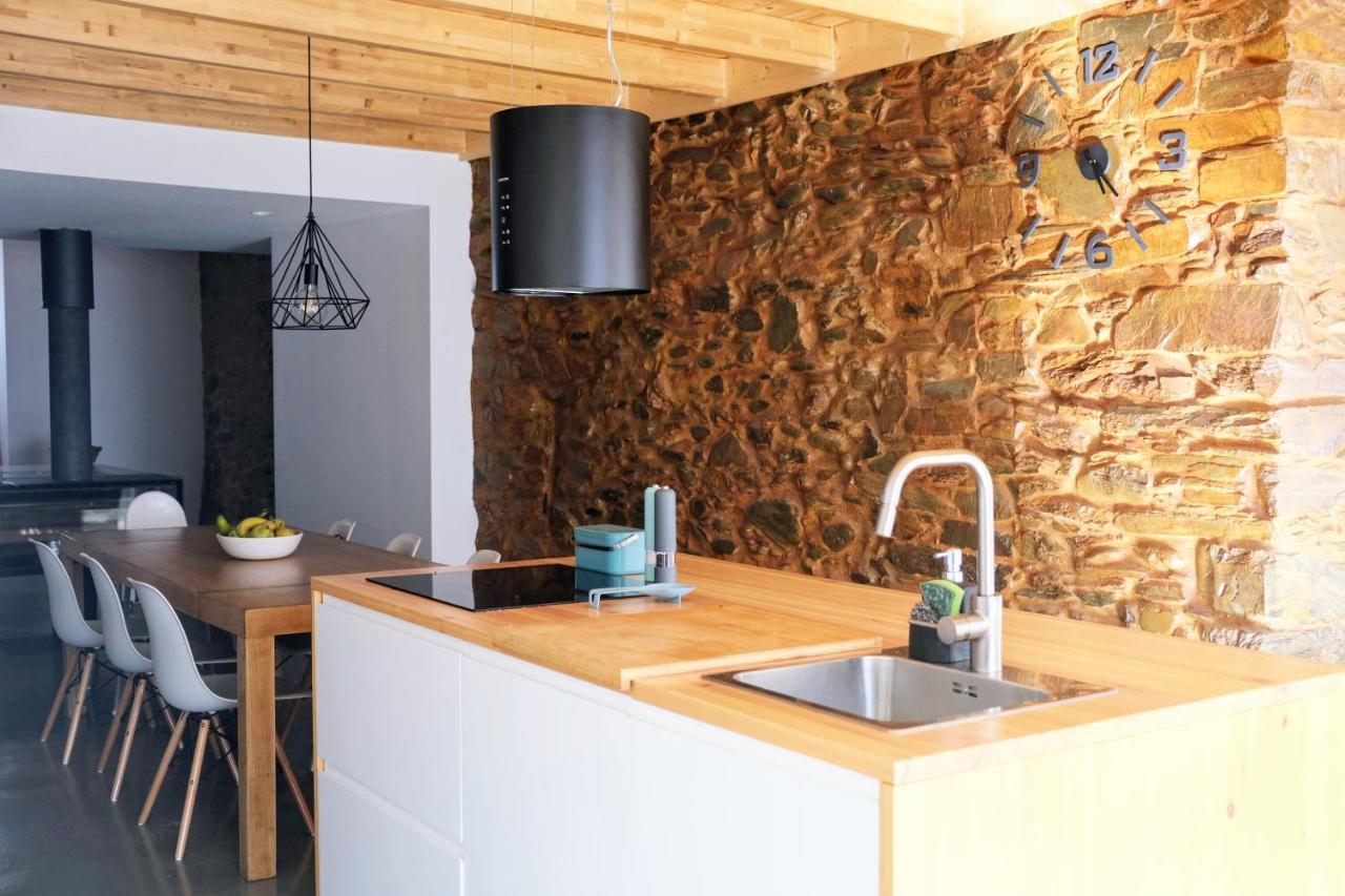 Casa Da Ribeira Guesthouse Cha de Alvares Eksteriør bilde